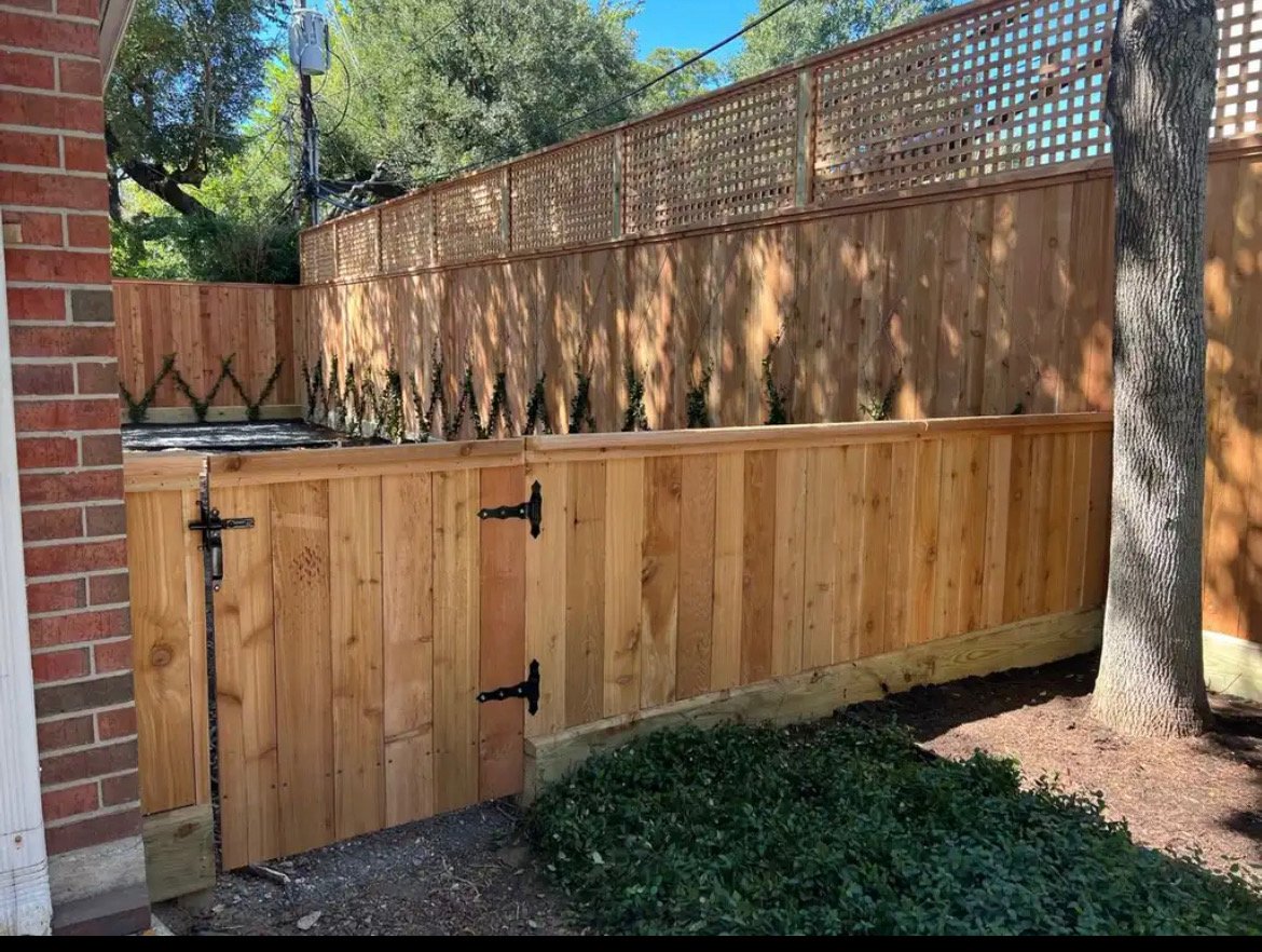 Cedar fence gate with lattice topper — Jorge Torres Fence, Houston