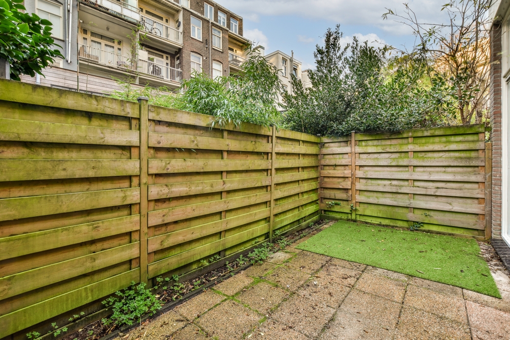 Shadow box fence